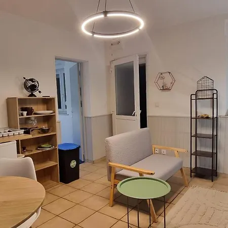 Lys Rdc Centre-ville T2 Renove Cocon Cosy Parking 34m2 Apartman Charleville-Mézières