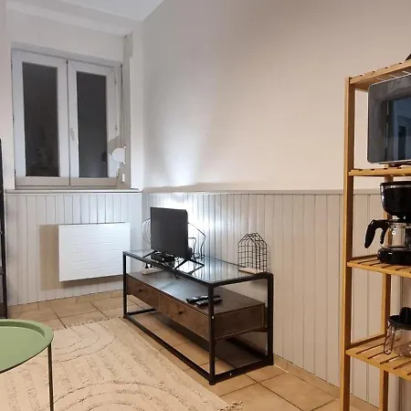 Lys Rdc Centre-Ville T2 Renove Cocon Cosy Parking 34M2 Charleville-Mezieres